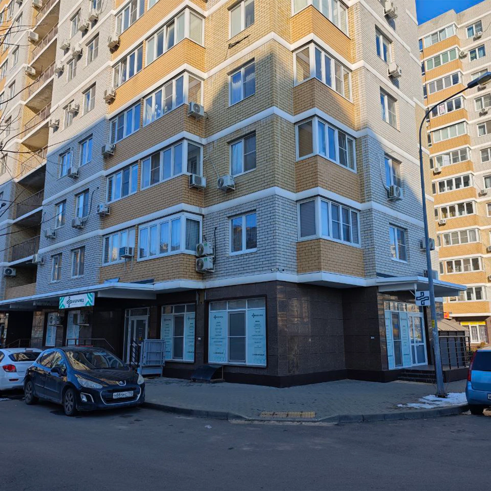 Фасад клиники ЛибраМед